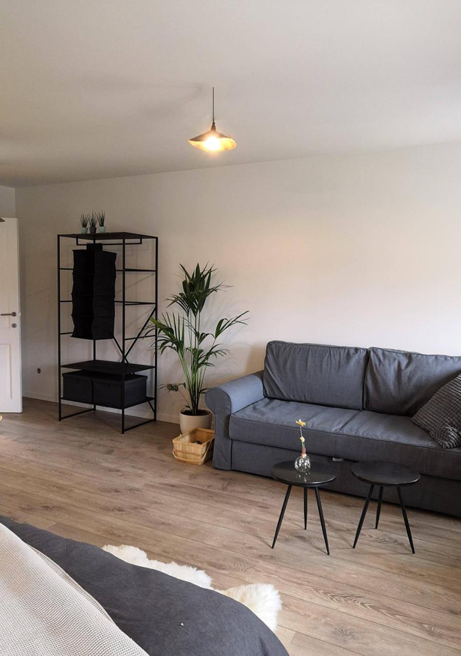 Bed En Bezem Bed & Breakfast Laarne ภายนอก รูปภาพ